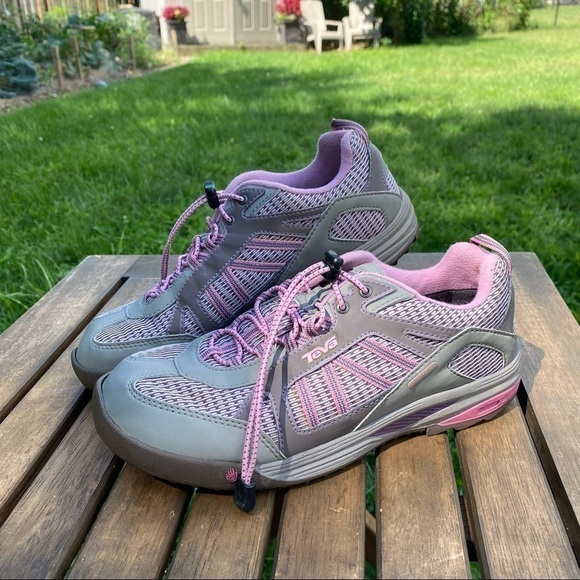 Teva Women's Charged Gray & Pink Waterproof Drawstring Hiking Shoes Size 6 - Picture 2 of 7